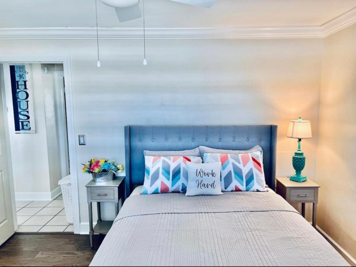 Cheerful Home With Two Bedrooms ケープコーラル エクステリア 写真