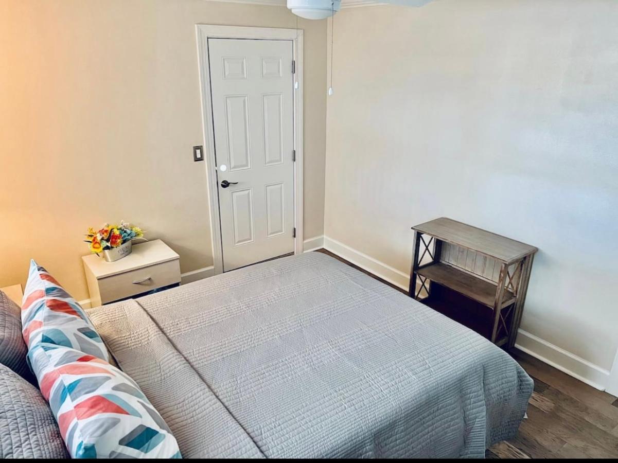 Cheerful Home With Two Bedrooms ケープコーラル エクステリア 写真